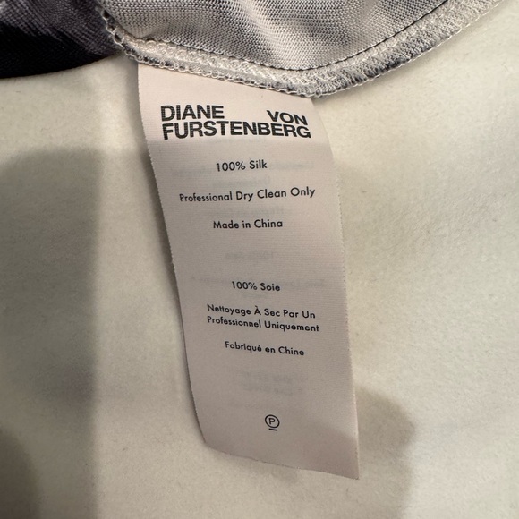 Diane Von Furstenburg Silk Jersey Leopard Print Wrap Dress - Picture 9 of 10